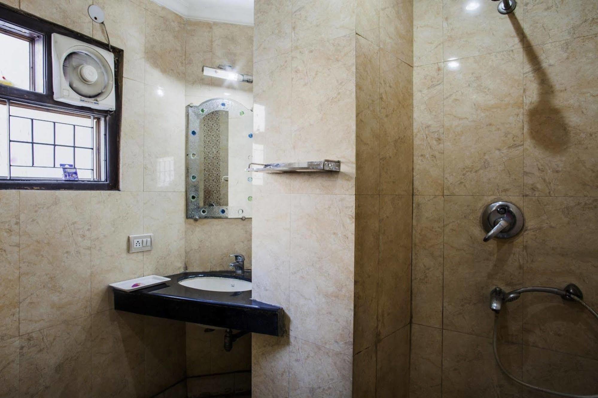 Hotel Karat 87 Inn Нью-Делі Екстер'єр фото